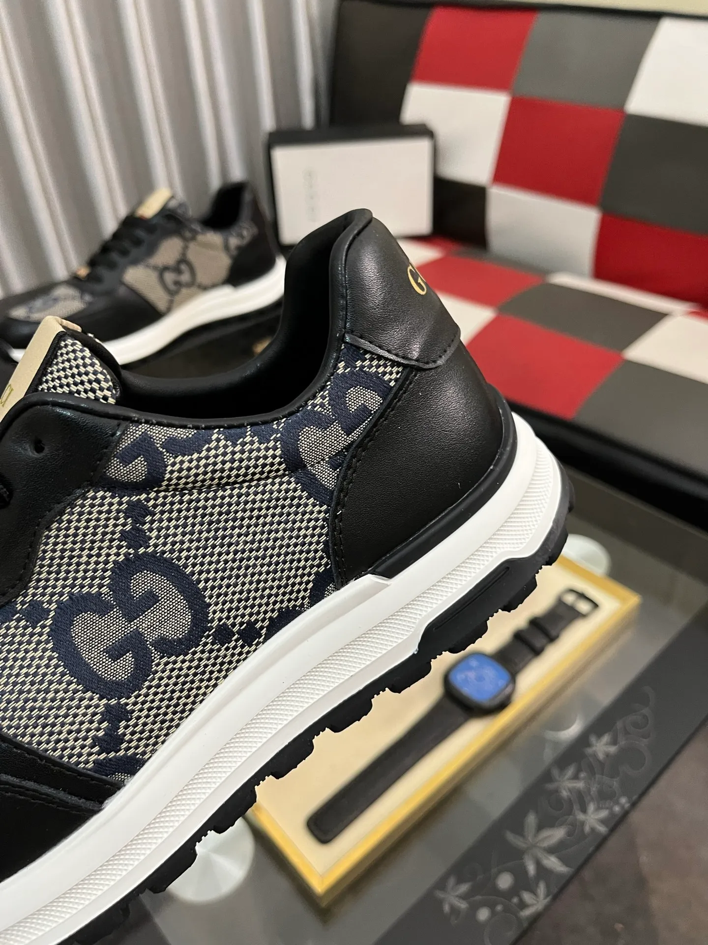 Men's shoes💰420⌚️⌚️[GUCCI] Gucci men's casual shoes are absolutely popular🔥The ultimate matching item for trendy men! The charm of super texture is irresistible, the main recommendation, the flower leather color is bright! The upper is made of high-quality cowhide + breathable fabric, sheepskin feet, wear-resistant rubber sole, noble and elegant! Extremely comfortable🎁🎁You can be as handsome as you want💪 38-442️⃣colors available